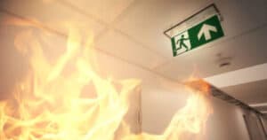5 cosas que nunca debes hacer en un incendio