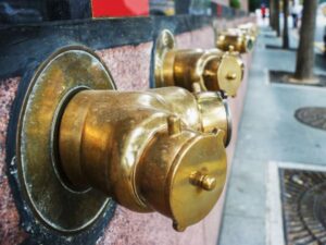 #110 – Reemplazo de una conexión giratoria del departamento de bomberos