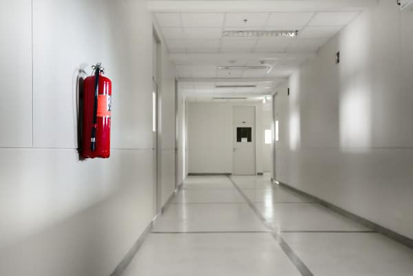  #130 – ¿Cuándo y dónde se deben instalar los extintores de incendios?  Una guía práctica para propietarios de edificios
